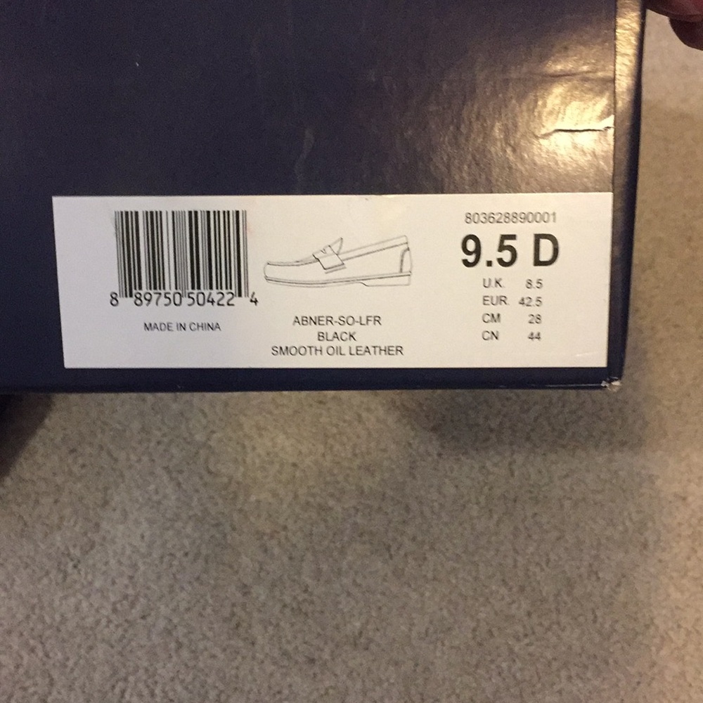 Shoes - Picture 2 of 3